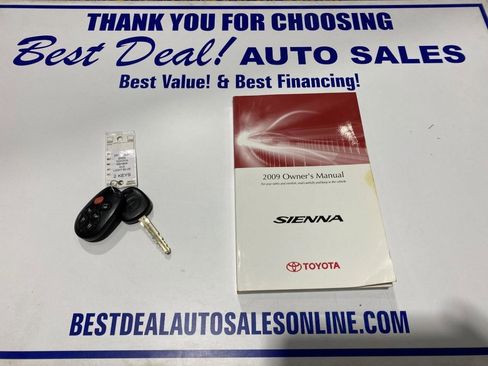 Used 2009 Toyota Sienna FWD image 7