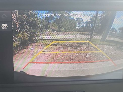 Used 2023 Kia Soul LX image 11