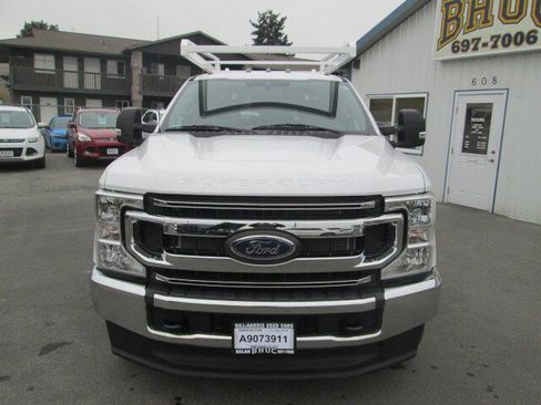 Used 2021 Ford F350 XLT image 2