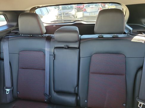 New 2025 Nissan Kicks SR image 12