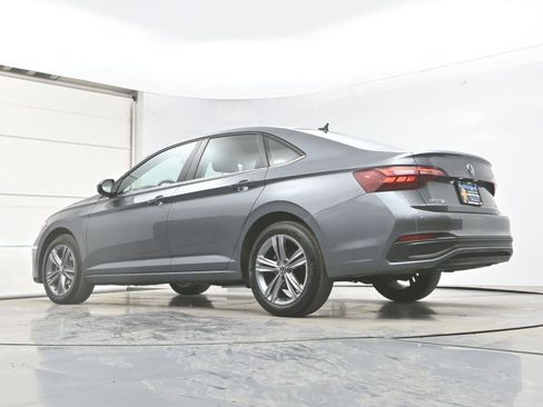 Used 2023 Volkswagen Jetta SE image 26