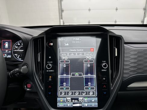 Used 2024 Subaru Ascent Limited w/ Technology Package image 32