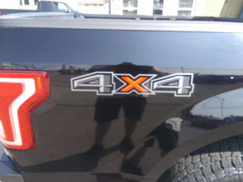 Used 2017 Ford F150 XLT image 6