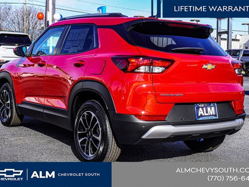 New 2026 Chevrolet TrailBlazer LT w/ Driver Confidence Package FWD image 8