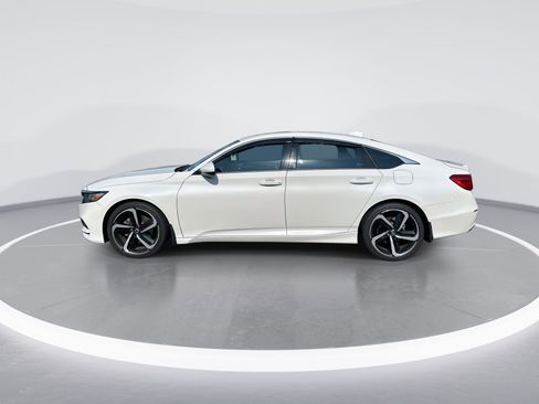 Used 2018 Honda Accord Sport image 6