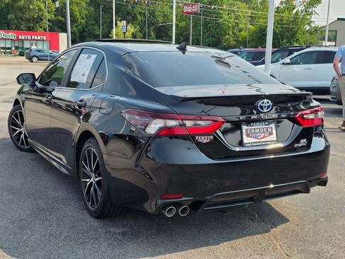 Used 2024 Toyota Camry SE w/ Audio Upgrade Package FWD image 3