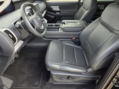 Used 2025 Ford Expedition Active RWD image 30
