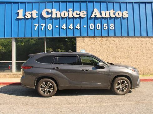 Used 2021 Toyota Highlander XLE FWD image 7