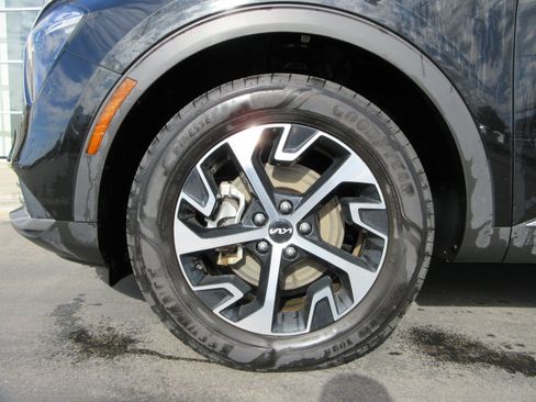 Used 2023 Kia Sportage EX AWD/4WD image 18