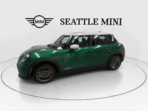 New 2026 MINI Cooper 4-Door Hardtop image 6