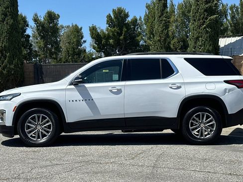 Used 2022 Chevrolet Traverse LT w/ LPO, Blackout Package FWD image 7