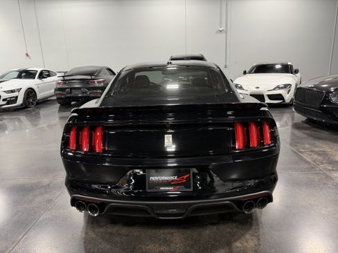 Used 2018 Ford Mustang Shelby GT350 w/ Convenience Package RWD image 6
