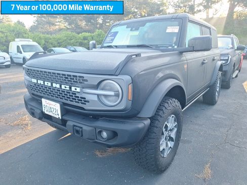 Certified 2025 Ford Bronco Badlands image 3