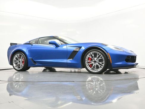 Used 2016 Chevrolet Corvette Z06 w/ 3LZ Preferred Equipment Group RWD image 48