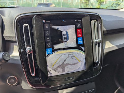 New 2026 Volvo XC40 B5 Plus w/ Climate Package image 16