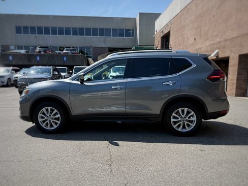 Used 2018 Nissan Rogue SV w/ Premium Package AWD/4WD image 14