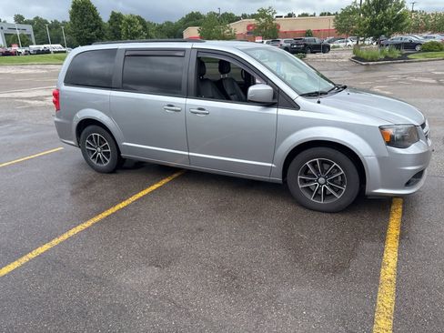Used 2019 Dodge Grand Caravan GT FWD image 18