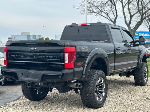 Used 2022 Ford F250 Lariat w/ Black Appearance Package image 6