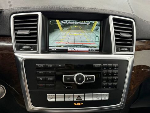 Used 2013 Mercedes-Benz GL 450 4MATIC image 36