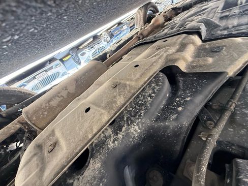 Used 2019 Toyota Highlander SE image 31