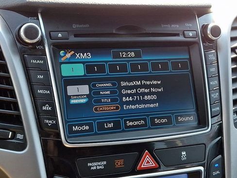 Used 2014 Hyundai Elantra GT w/ Option Group 03 image 18