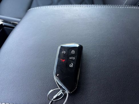 Used 2026 Volkswagen Atlas Cross Sport SE FWD image 28