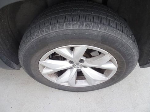 Used 2018 Volkswagen Atlas SE image 10