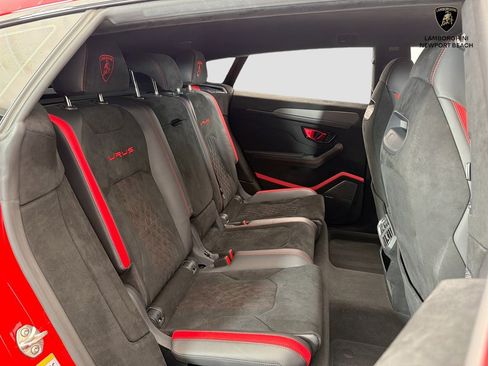 Used 2024 Lamborghini Urus Performante AWD/4WD image 25