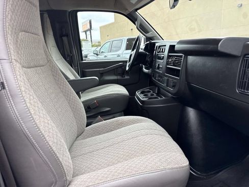 Used 2025 Chevrolet Express 3500 LT w/ LT Preferred Equipment Group RWD image 28
