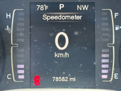 Used 2014 Jeep Cherokee Latitude w/ Cold Weather Group AWD/4WD image 22