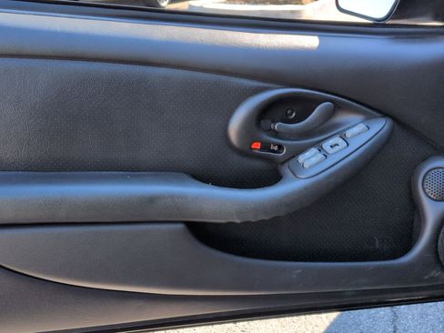 Used 2002 Pontiac Firebird Trans Am image 9