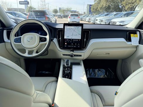 New 2026 Volvo XC60 B5 Ultra w/ Protection Package Premier image 17