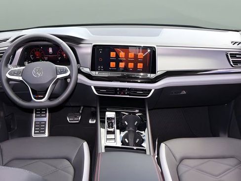 New 2026 Volkswagen Atlas Peak Edition AWD/4WD image 14