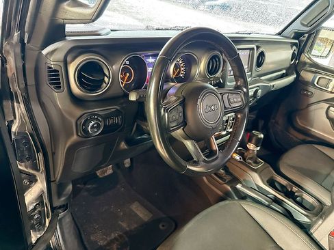 Used 2022 Jeep Gladiator Sport image 10