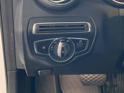 Used 2021 Mercedes-Benz C 300 4MATIC Sedan image 20