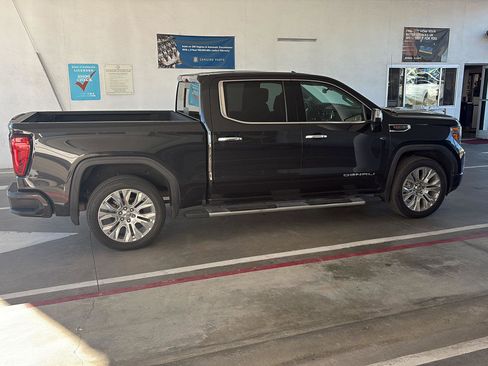 Used 2020 GMC Sierra 1500 Denali w/ Denali Premium Package image 6