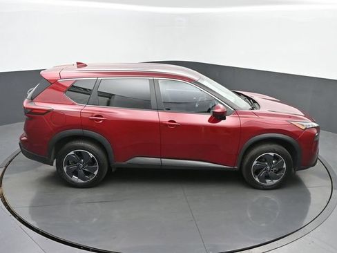 Used 2024 Nissan Rogue SV FWD image 41