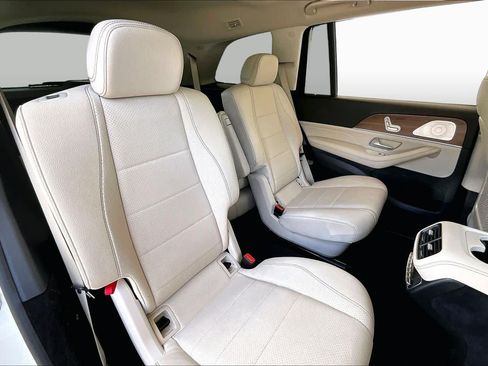 Used 2021 Mercedes-Benz GLS 450 4MATIC image 18