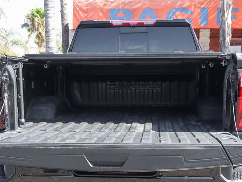 Used 2024 GMC Sierra 2500 Denali Ultimate w/ Max Trailering Package AWD/4WD image 9