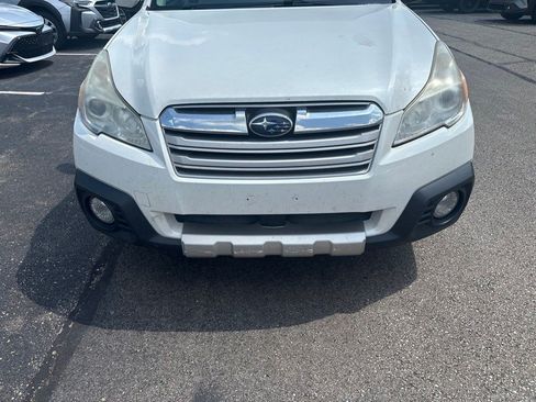 Used 2014 Subaru Outback 2.5i Limited w/ Moonroof Package AWD/4WD image 5