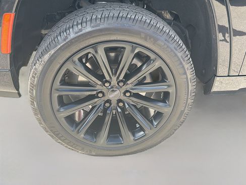 Used 2022 Jeep Grand Wagoneer Series I w/ Flexible Seating Group image 43