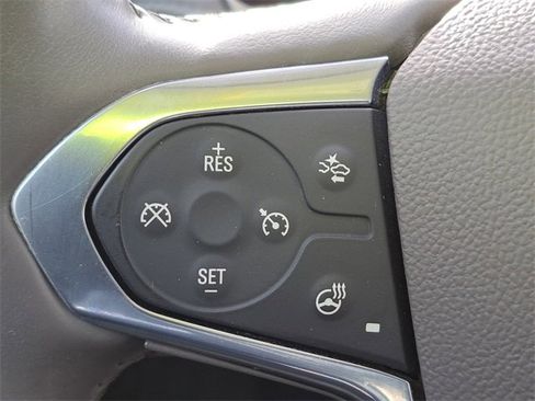 Used 2018 Chevrolet Traverse Premier image 21