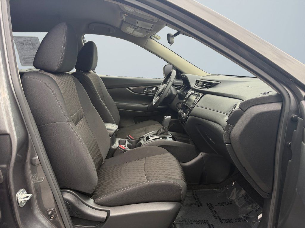 Used 2020 Nissan Rogue SV AWD/4WD image 15