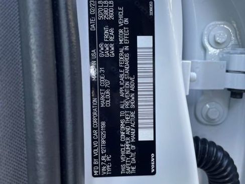 Certified 2023 Volvo S60 B5 Plus w/ Climate Package AWD/4WD image 27