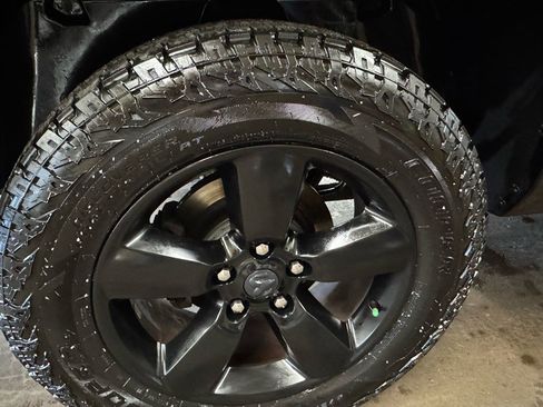 Used 2017 RAM 1500 Express w/ Black Ram 1500 Express Group image 12