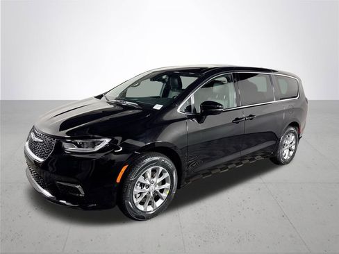 New 2026 Chrysler Pacifica Select image 2