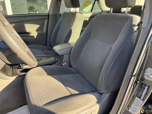 Used 2005 Toyota Camry LE image 15