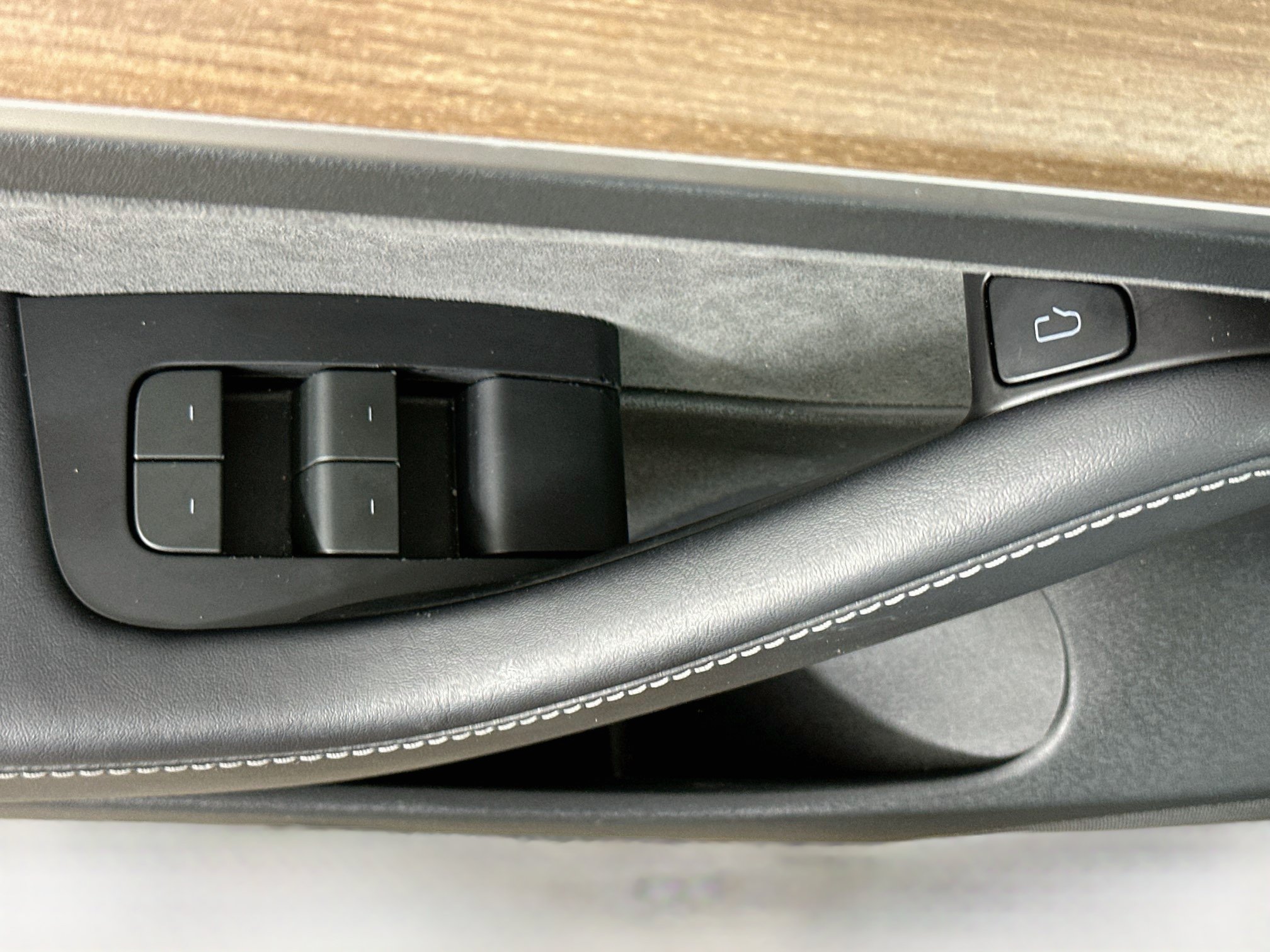 Used 2023 Tesla Model 3 Standard Range RWD image 15