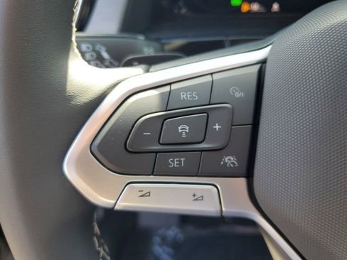 New 2026 Volkswagen Atlas Cross Sport SE FWD image 19