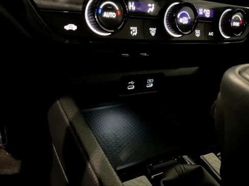 Used 2024 Honda Accord Sport image 15